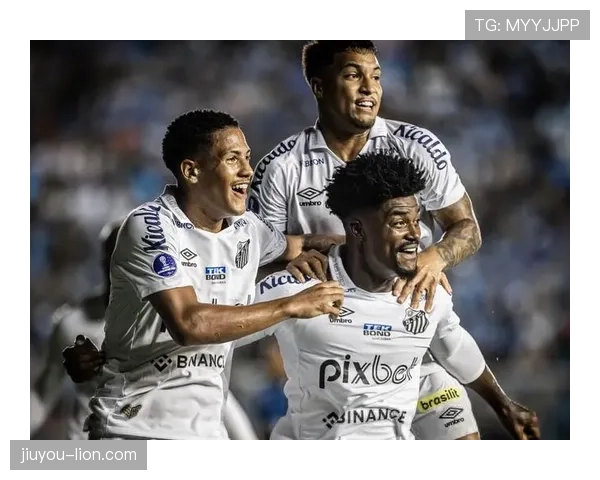桑托斯俱乐部联赛开局阶段展现攻防起伏，客场关键战暴露转换环节短板